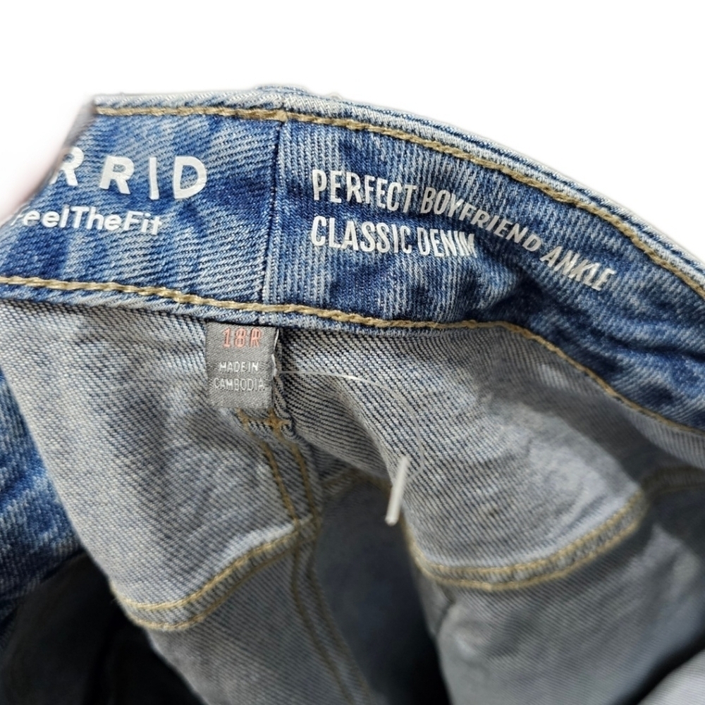 Torrid Perfect Boyfriend Ankle Premium Stretch Jeans NWOT - Picture 8 of 8